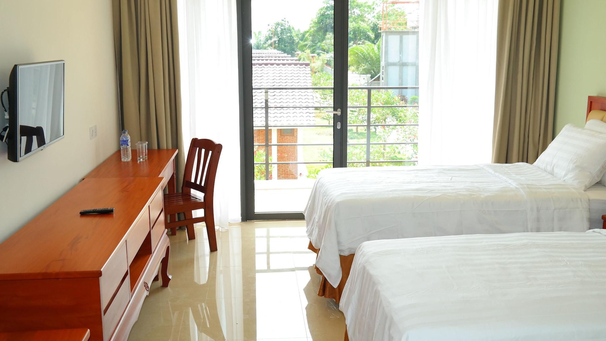 Thong'S Inn Hotel Kualanamu Medan Exterior photo