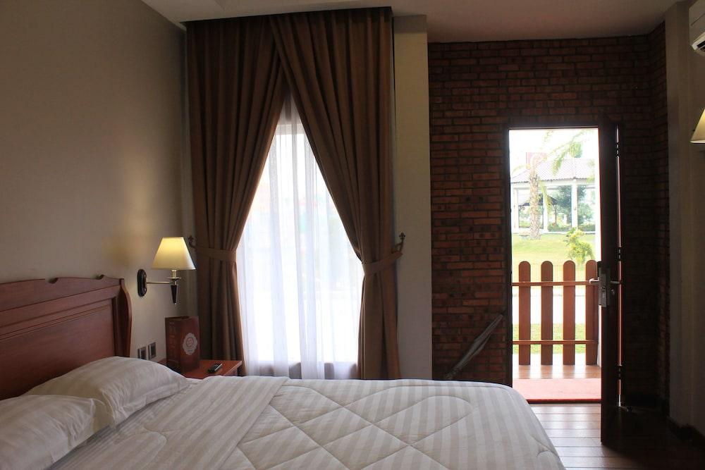 Thong'S Inn Hotel Kualanamu Medan Exterior photo