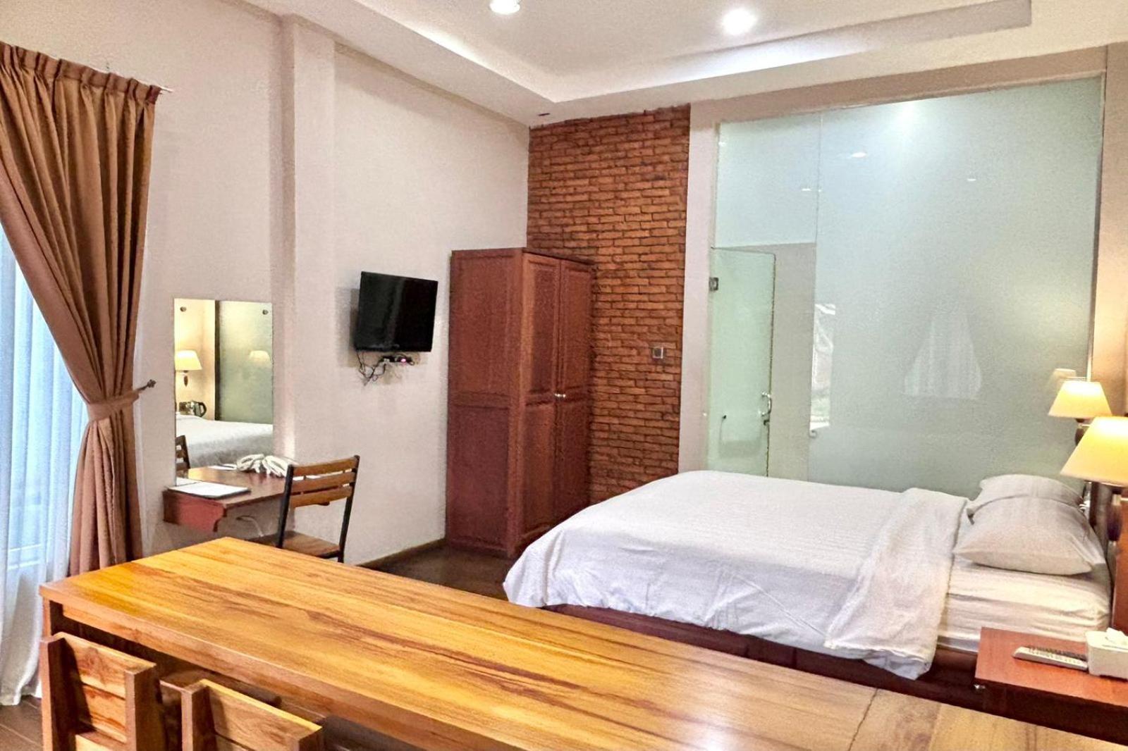 Thong'S Inn Hotel Kualanamu Medan Exterior photo